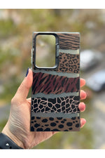 Load image into Gallery viewer, Samsung Galaxy S23 Ultra Uyumlu Kılıf Leopar Desenli Kahverengi Çizgili Metalik Tuşlu Kamera Çıkıntı