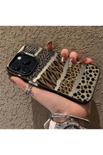 Load image into Gallery viewer, iPhone 12/12 Pro Uyumlu Kılıf Leopar Desenli Kahverengi Çizgili Metalik Tuşlu Kamera Kenar Çıkıntılı