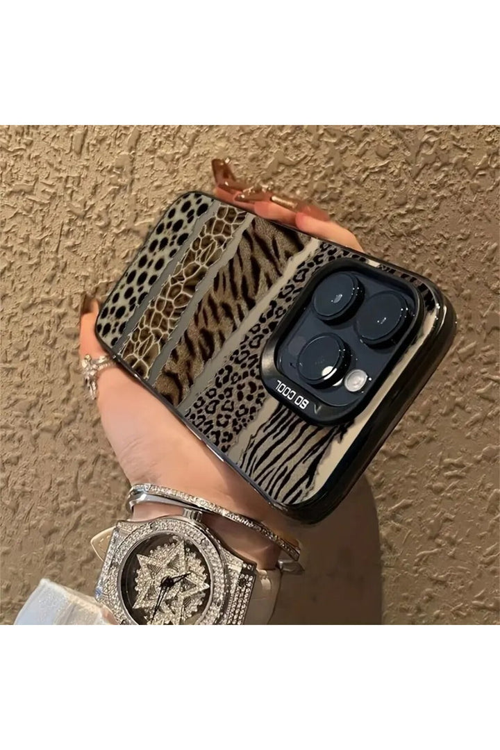 iPhone 15 Pro Max Uyumlu Kılıf Leopar Desenli Kahverengi Çizgili Metalik Tuşlu Kamera Çıkıntılı