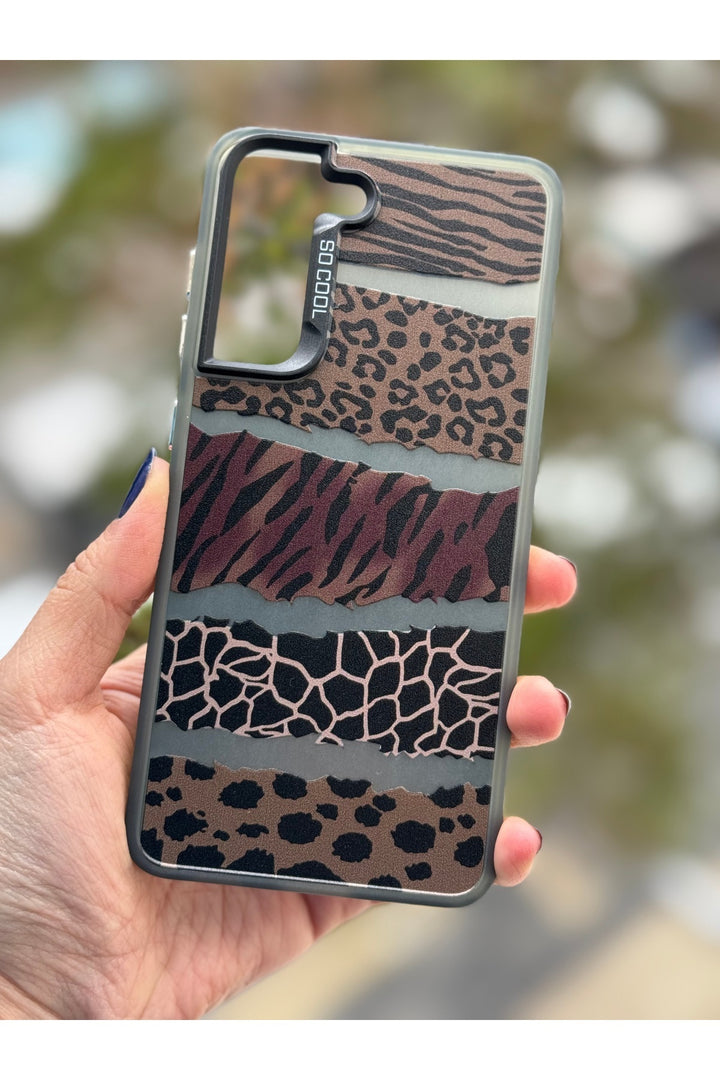 Samsung Galaxy S22 Uyumlu Kılıf Leopar Desenli Kahverengi Çizgili Metalik Tuşlu Kamera Çıkıntılı