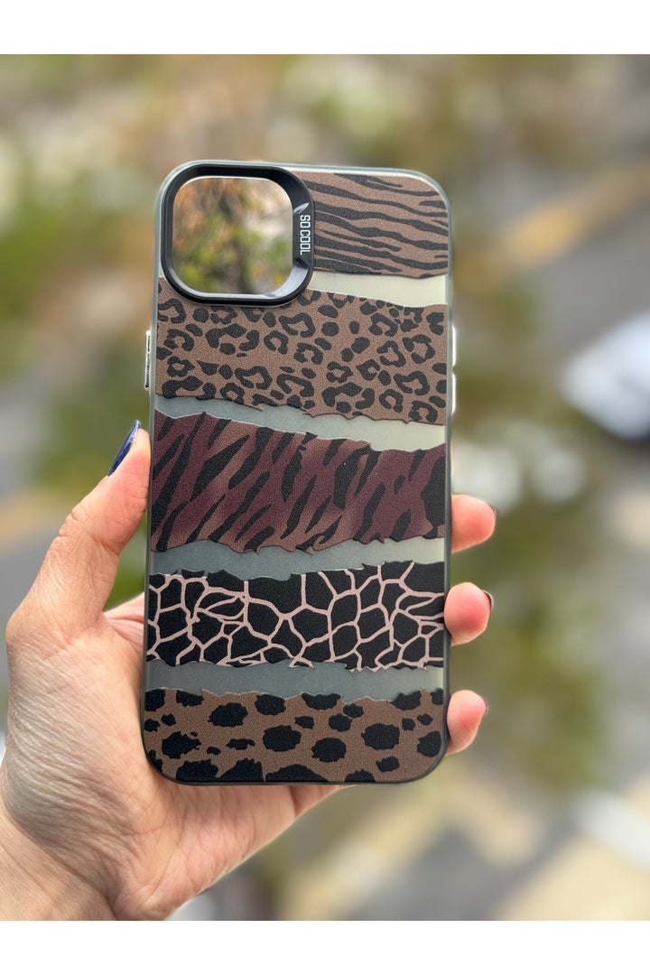 iPhone 15 Uyumlu Kılıf Leopar Desenli Kahverengi Çizgili Metalik Tuşlu Kamera Kenar Çıkıntılı Kapak