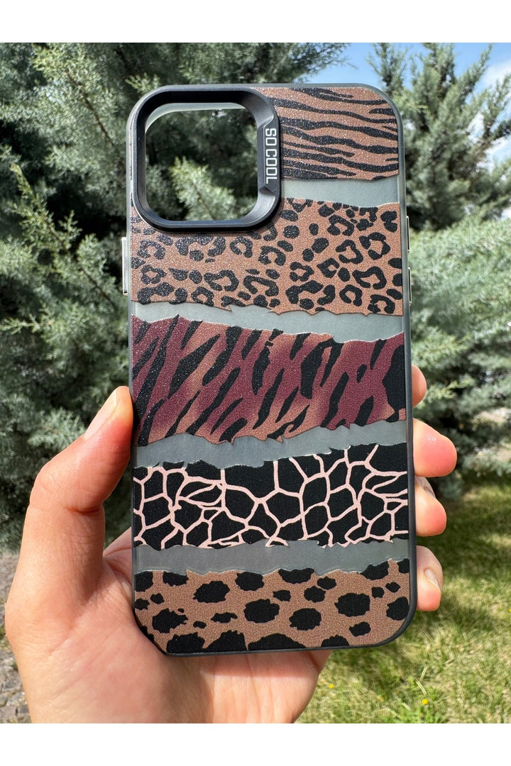 iPhone 15 Plus Uyumlu Kılıf Leopar Desenli Kahverengi Çizgili Metalik Tuşlu Kamera Çıkıntılı Kapak