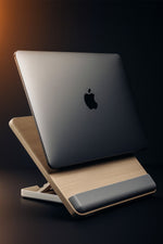 Load image into Gallery viewer, Bileklik Destekli Yükseltilebilir/Ayarlanabilir Notebook/Tablet/iPad/Macbook Uyumlu Ahşap Stand