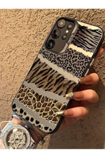 Load image into Gallery viewer, Samsung Galaxy S24 Ultra Uyumlu Kılıf Leopar Desenli Kahverengi Çizgili Metalik Tuşlu Kamera Çıkıntı